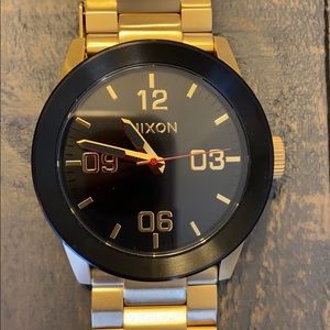 Nixon watch